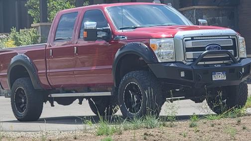 Photo 3 of 21 of 2013 Ford F-250 Platinum